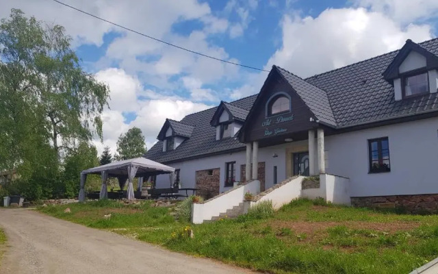 Pokoje Goscinne Art- Dworek