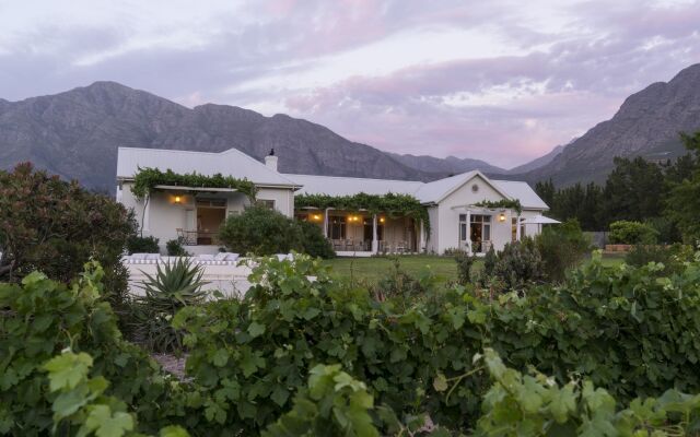 Cape Vue Country House