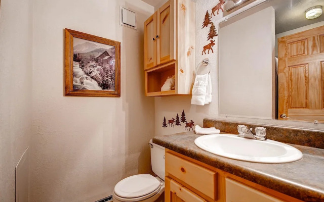 Double Eagle Bldg. B #32