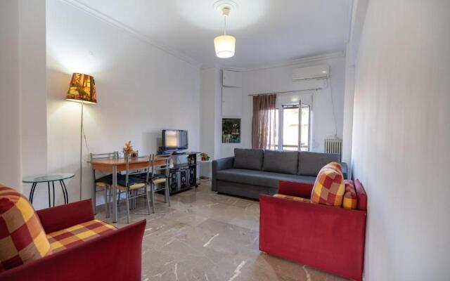 Dimotiko Theatro metro st. 1 bedroom 4 pers. flat