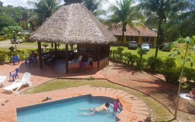 Cesar's Tropical Hotel