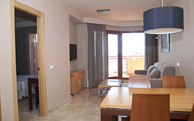 Holiday World Polynesia Hotel