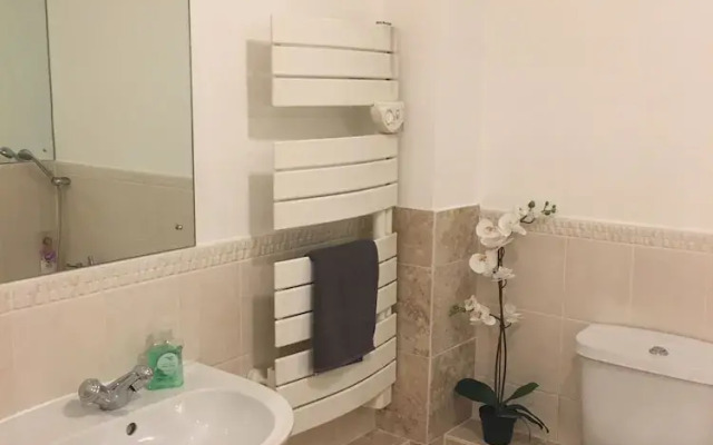 City Pad with balcony and secure parking