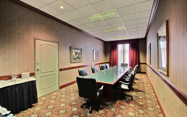 Holiday Inn Hotel & Suites Madison West - Middleton by IHG