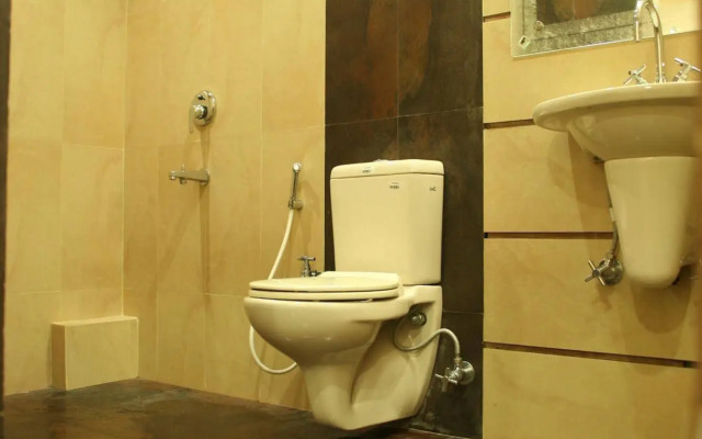 Hotel Trimoorti