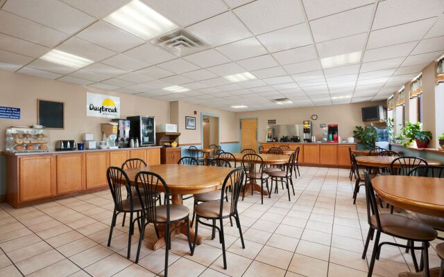 Days Inn by Wyndham Colchester Burlington