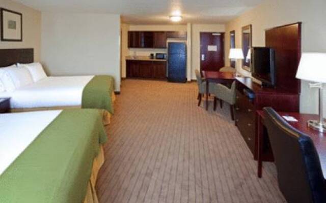 Holiday Inn Exp Syracuse N Airport Area