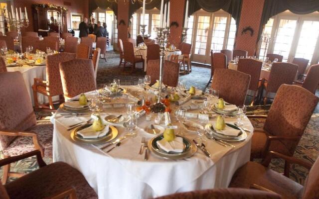 Columbia Gorge Hotel and Spa