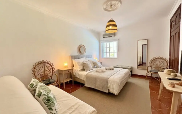 Vilamoura White House Villa by Homing