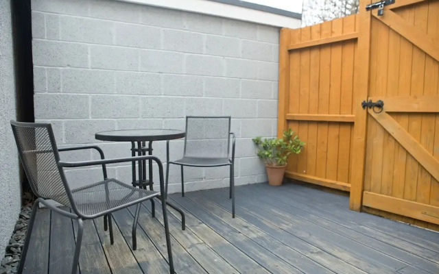 2br-central-15minwalktobeach-freeparking-wifi