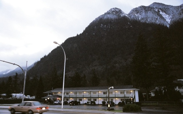 Royal Lodge Motel