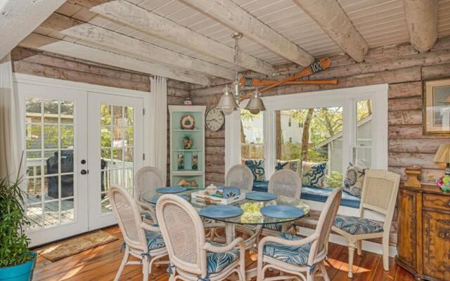 Blue Heaven by Oak Island Accommodations