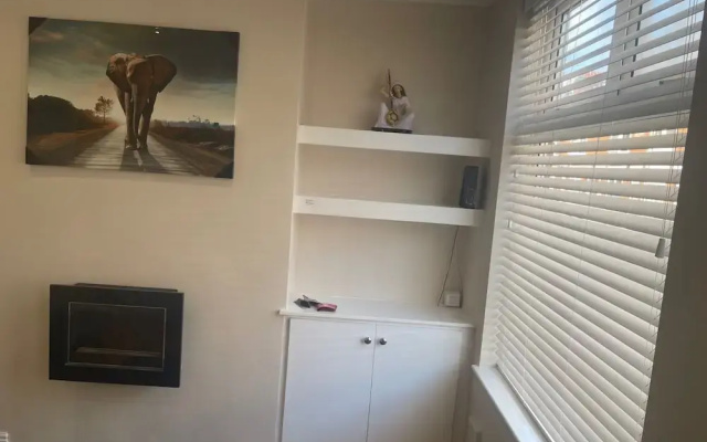 Leicester Retreat - Charming 2 Bedroom House