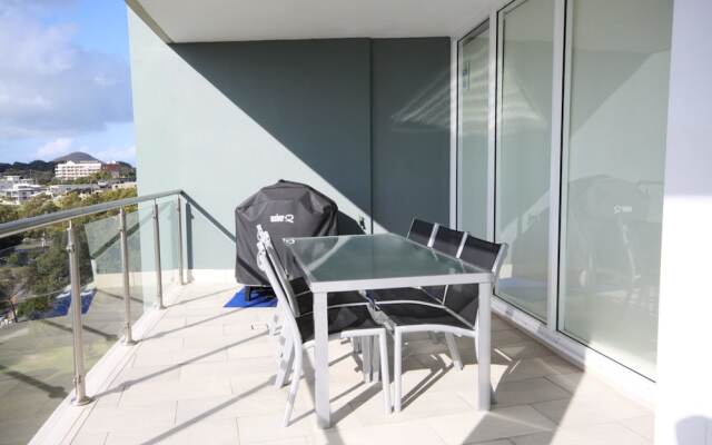 Oasis, Unit 11/5 Laman Street