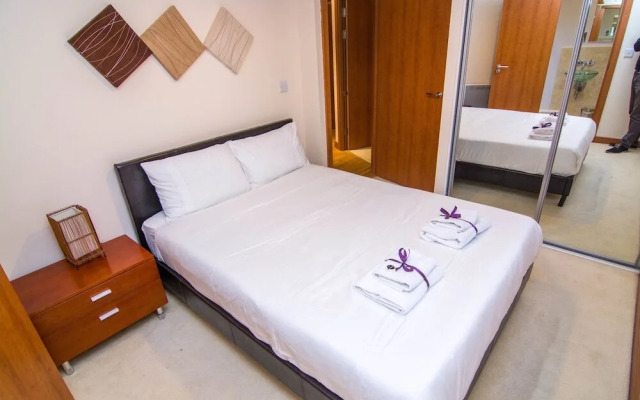 Modern 2 bed apartment in London - RGB 65388