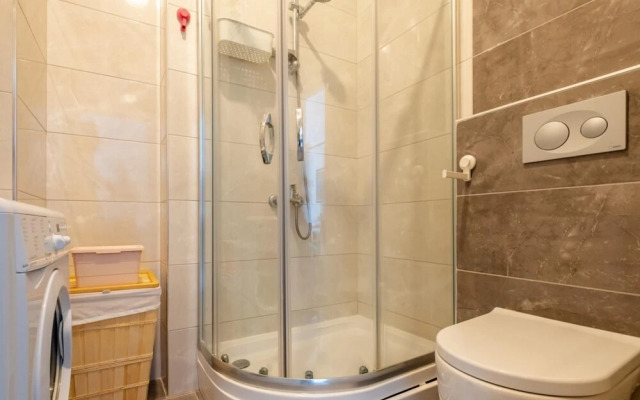 Pleasant Flat Close to Metro Station in Maltepe