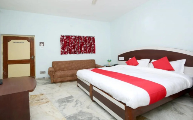 Raja By OYO Rooms