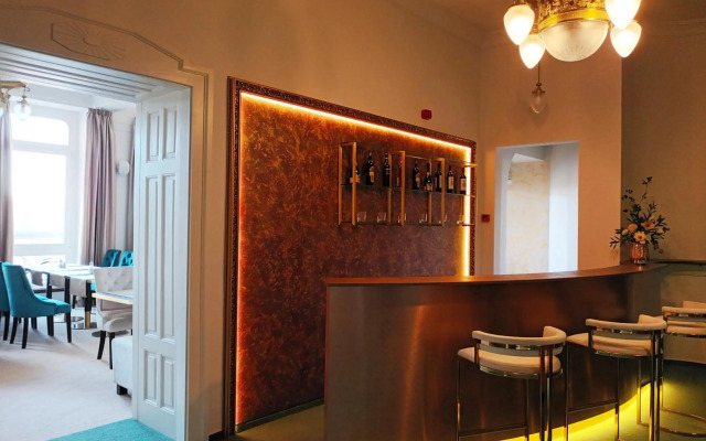 Hotel Maxim