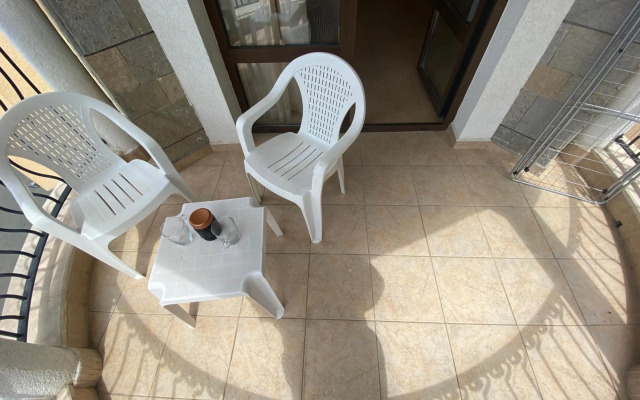 Private Two Bedroom Apartment Royal Sun O 31