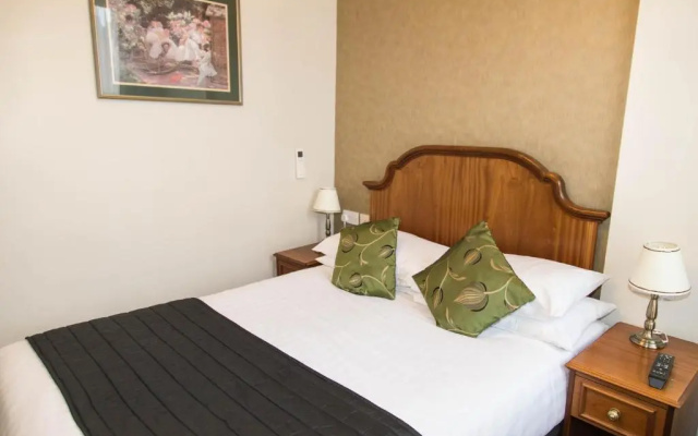 Kensington Gardens Hotel