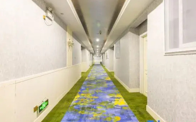 Yunxi Luxury Suites Hotel (Lanzhou Yantan High-tech Zone Branch)