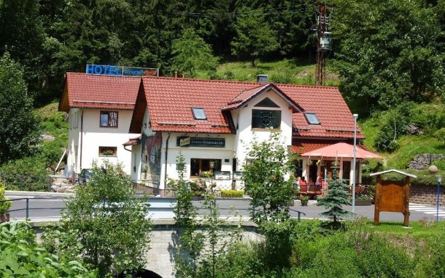Hotel & Gasthaus Sterngrund