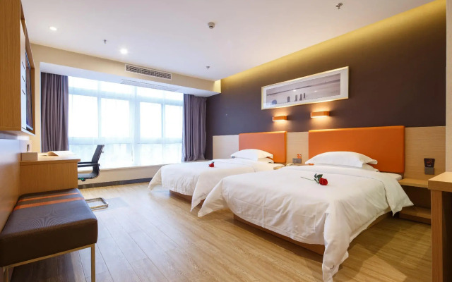 7 Days Premium (Chongqing Liangping People's Square Center)