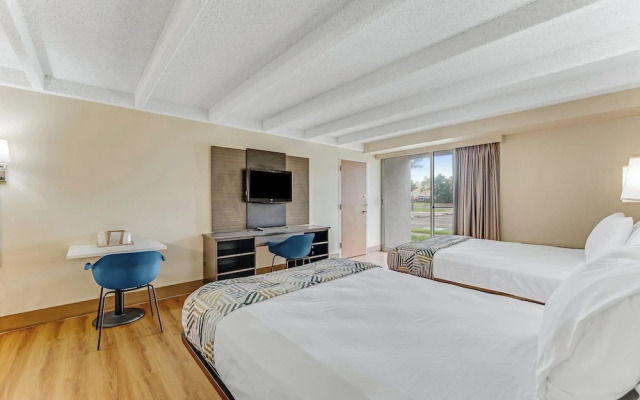 Motel 6 Philadelphia Northeast PA