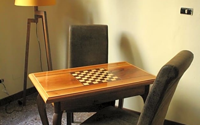 Room & Breakfast H & Ercolani