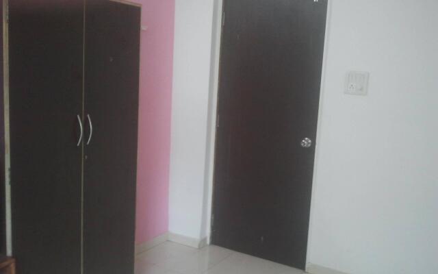 OYO Rana Residency Near Western Express Highway Metro Station