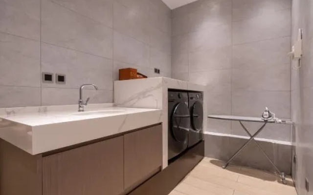 World Hotel (Jinan CBD Longhu Tianjie)