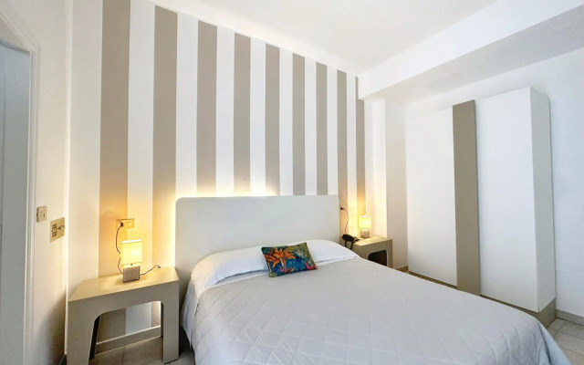 Aura Living Hotel