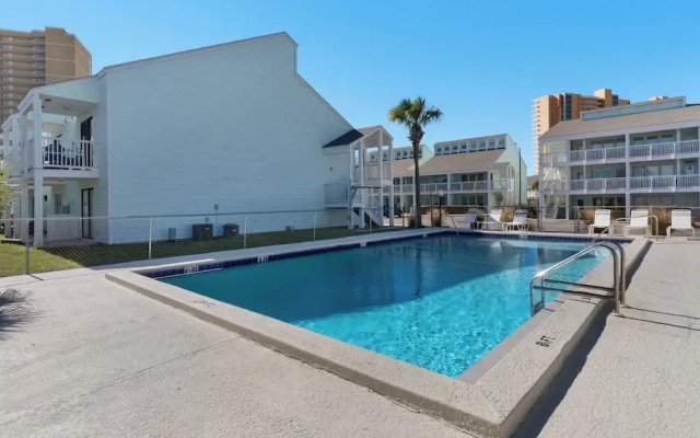 Southwinds K-8: Beachside & Pool Retreat