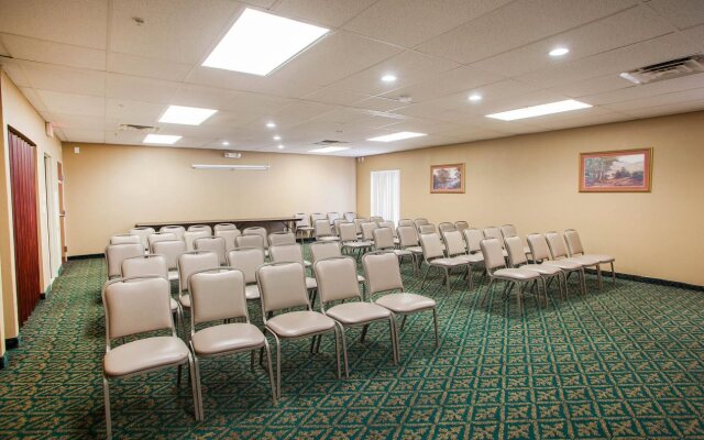 Quality Inn and Suites Arnold - St Louis