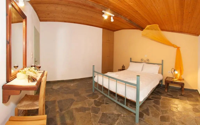 Nostos Studios & Apartments