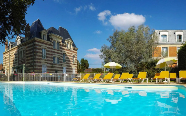 La Closerie Cabourg Côté Casino