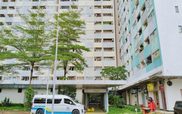 The Royale Sentra Tower Kuning