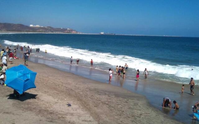 PENINSULA STAYS Business Hotel 2 CAMAS Matrimoniales