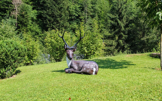 Котедж "Райський куточок"