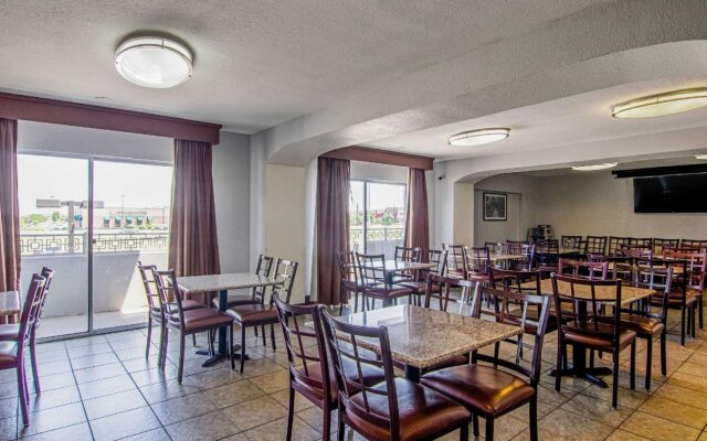 Quality Inn & Suites Denver Stapleton