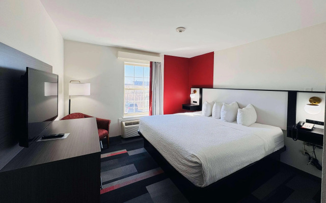 Ramada Sparta/At Speedway