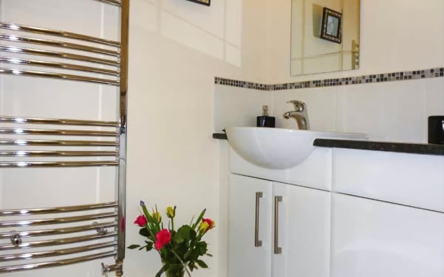 3 Riverside Bungalows