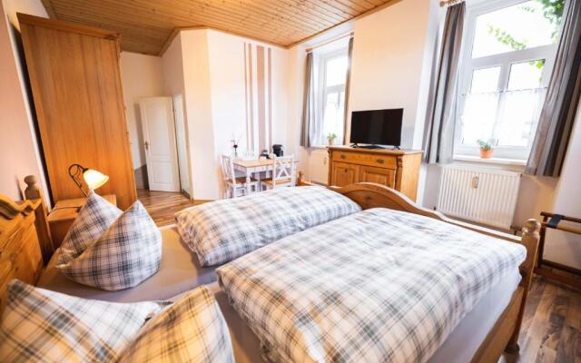 Friedrichshof Restaurant & Pension