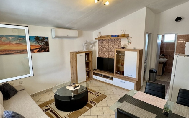 Apartment Didovi Dvori 2 With Jacuzzi