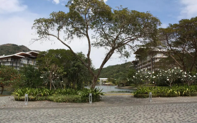 Unit 507 Pico De Loro