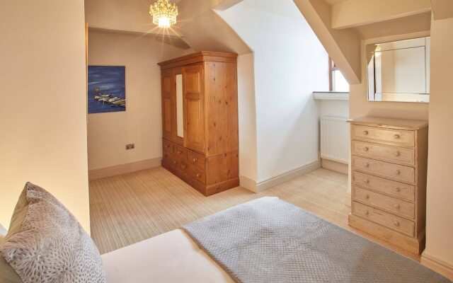 The Observatory Apartment