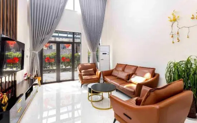 Yincaolu Lingfeng Bieyuan (Yulin Wonderland Store)