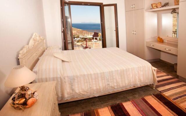 Nikis Seaside House