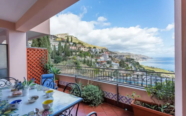 Fontana Vecchia Experience - Parking and Seaview