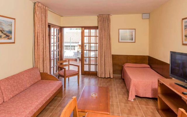 Beautiful Holiday Home in Adeje with Swimming Pool